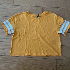 Cropped tee
